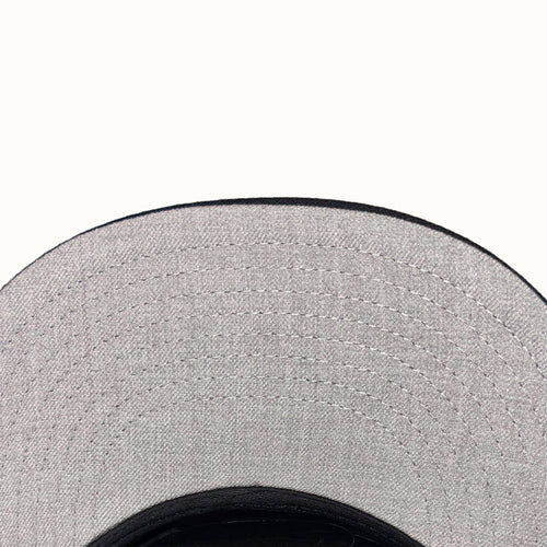 BLACKDALLAS "KMT" SNAP BACK CAPブラック